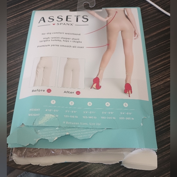 Assets Spanx High Waist Shaping Capri Size 2 Nude - Picture 2 of 2